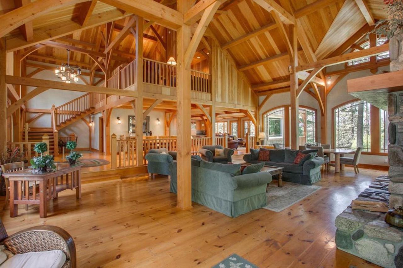 Snowgrass Lodge - River, Mountain Views & Hot Tub 莱文沃思 外观 照片