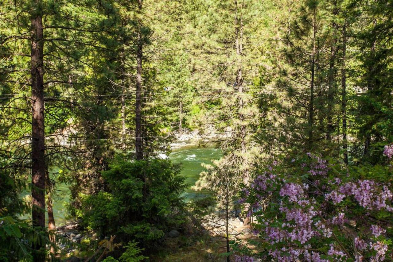 Snowgrass Lodge - River, Mountain Views & Hot Tub 莱文沃思 外观 照片